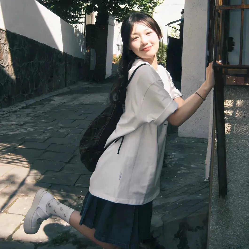 鹿死谁手